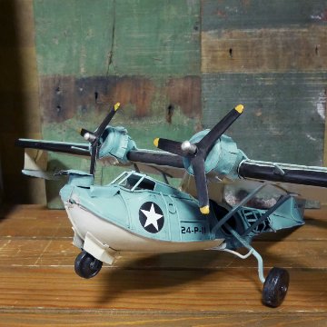 ブリキ飛行機  ブリキのおもちゃ　ブリキ製飛行機　アメリカン雑貨画像