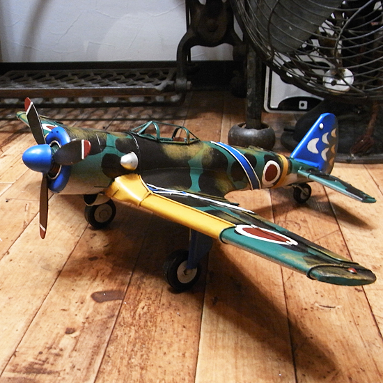 戦闘機 ゼロ戦 ブリキのおもちゃ ブリキ製飛行機 アメリカン雑貨