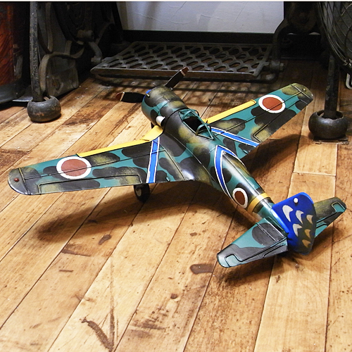 ブリキ製戦闘機【ゼロ戦モデル】 ブリキのおもちゃ　ブリキ製飛行機　アメリカン雑貨画像
