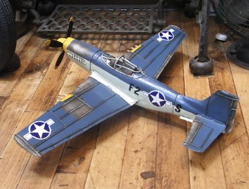 戦闘機【F2モデル】 ブリキのおもちゃ　ブリキ製飛行機　アメリカン雑貨画像