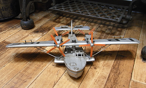 水上飛行機 ブリキのおもちゃ　ブリキ製飛行機　アメリカン雑貨画像