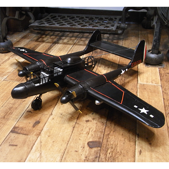 戦闘機 ブリキのおもちゃ　ブリキ製飛行機　アメリカン雑貨