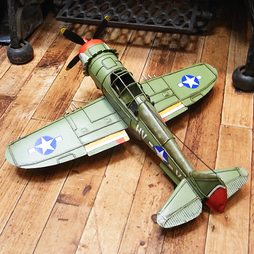 戦闘機 サンダーボルト　ブリキのおもちゃ　ブリキ製飛行機　アメリカン雑貨画像