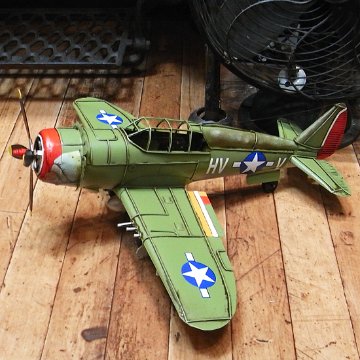 戦闘機 サンダーボルト　ブリキのおもちゃ　ブリキ製飛行機　アメリカン雑貨画像