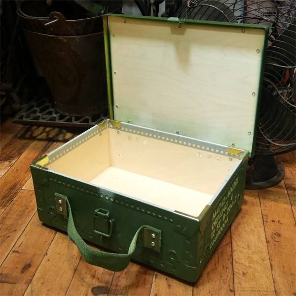 スウェーデン軍 アミニッションボックス  アンモボックス 収納ボックス　ユーズド ミリタリー雑貨画像