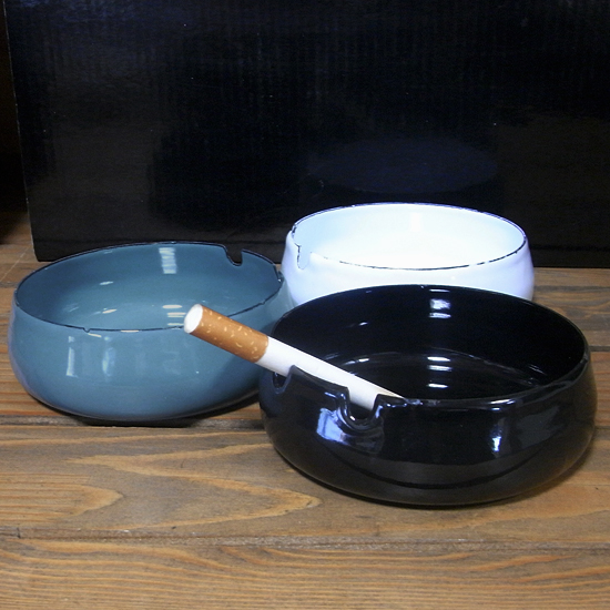 ホーロー 卓上灰皿 アンプリュス アッシュトレイ  卓上灰皿　アメリカン雑貨の画像