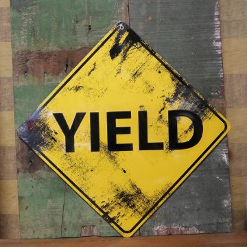 YIELD ブリキ看板 トラフィックサインプレート 道路標識 ゆずれ画像