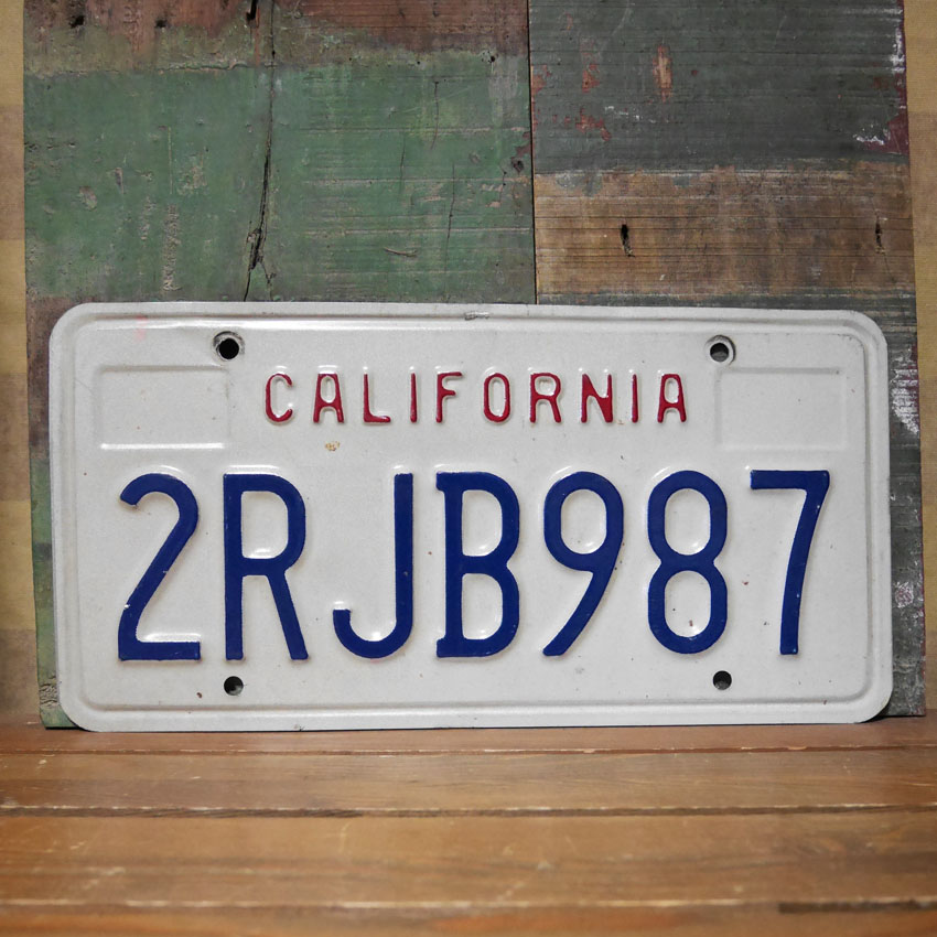 アメリカユーズドナンバープレート カリフォルニア州 ブリキ看板　アメリカン雑貨画像