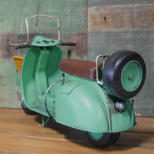 ブリキのおもちゃ　ブリキ製スクーター　ガレージインテリア　アメリカン雑貨画像