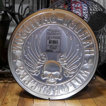 ハーレーダビッドソン Flying スカルエンボスティンサイン アメリカン雑貨の画像