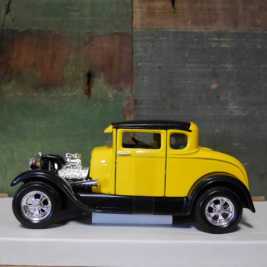 フォードモデル A イエロー 1929 Maisto 1/24 Ford Model レトロミニカー  アメリカン雑貨画像