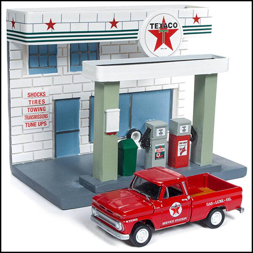 アメリカン雑貨 ビンテージトラックとガソリンポンプ - 雑貨