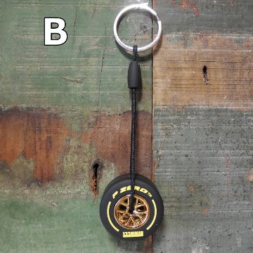 レーシングカータイヤ キーホルダー ピレリ PZERO キーリング アメリカン雑貨　の画像