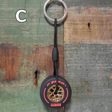 レーシングカータイヤ キーホルダー ピレリ PZERO キーリング アメリカン雑貨　の画像