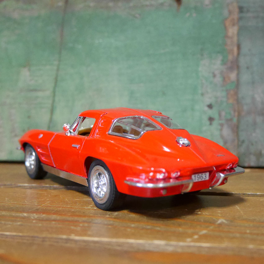 シボレー コルベット スティングレイ 1/36 プルバックミニカー 1963 Corvette Sting Ray　キンスマート アメリカン雑貨の画像