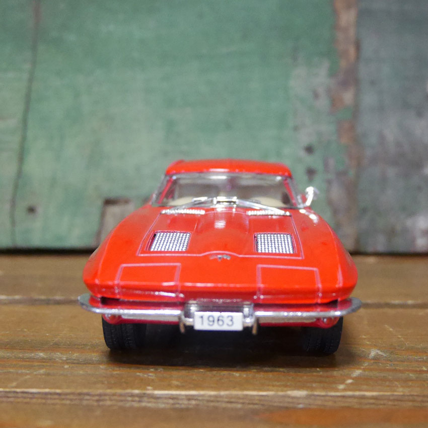 シボレー コルベット スティングレイ 1/36 プルバックミニカー 1963 Corvette Sting Ray　キンスマート アメリカン雑貨の画像