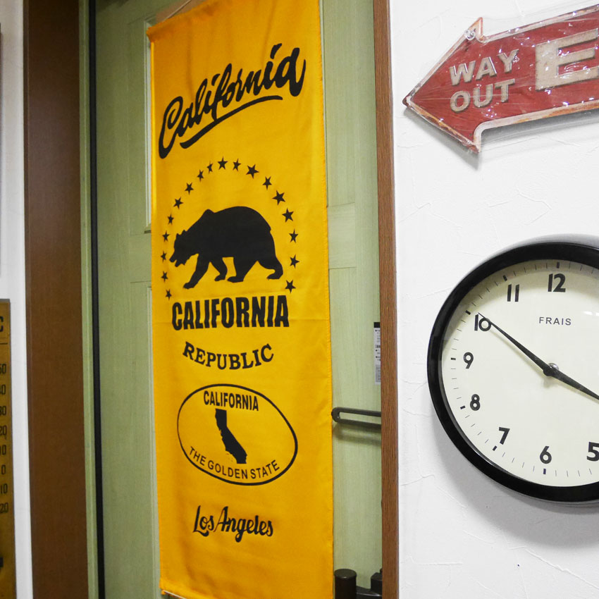 カリフォルニア ナイロンフラッグ タペストリー CALIFORNIA BEAR YELLOW インテリア アメリカン雑貨の画像
