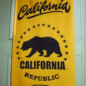カリフォルニア ナイロンフラッグ タペストリー CALIFORNIA BEAR YELLOW インテリア アメリカン雑貨の画像