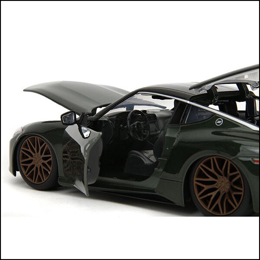ワイルドスピードダイキャストカー  2003 NISSAN Z JADATOYS1/24 日産　レトロレトロミニカー　の画像