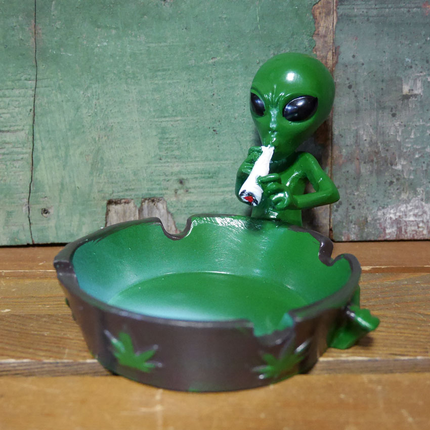 エイリアン　宇宙人アッシュトレイ 卓上灰皿　レジン製灰皿 アメリカン雑貨の画像