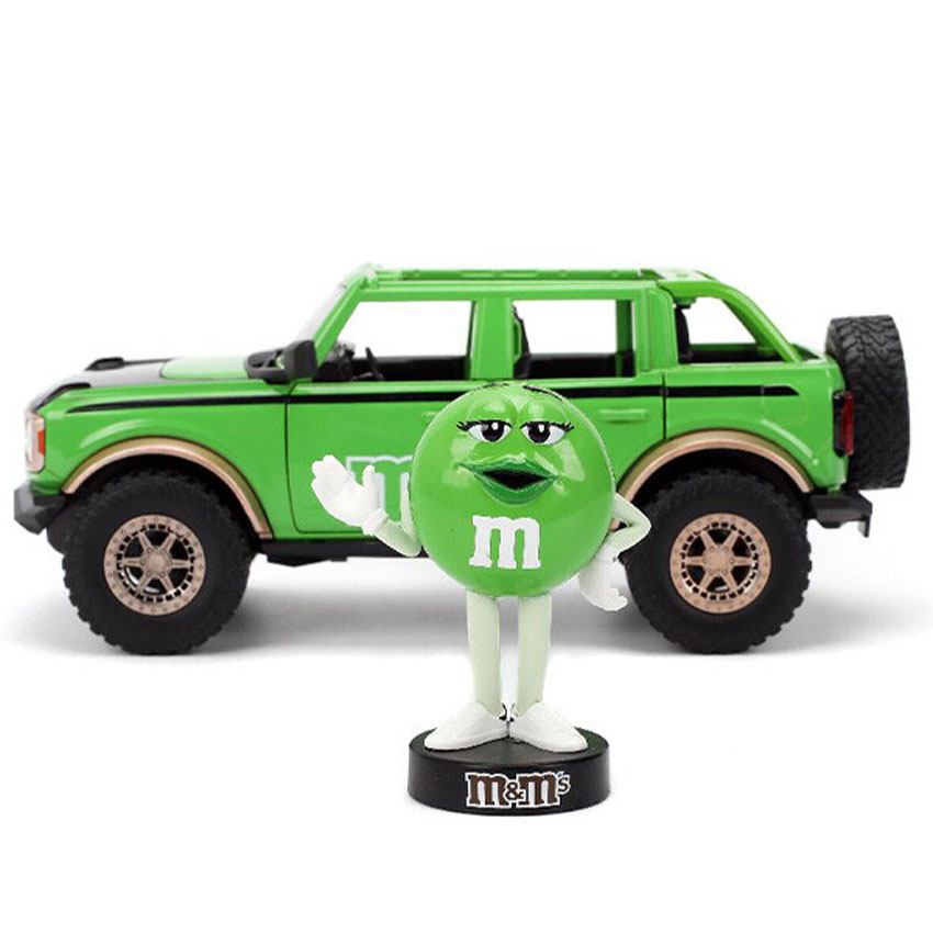 M&M'S レトロミニカー 1/24 JADA TOYS 2021 FORD BRONCO w/GREEN FIGURE エムアンドエムズ　アメリカン雑貨の画像