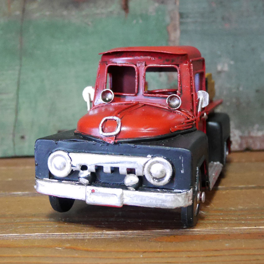 ピックアップ レッド トラック  ブリキのおもちゃ ブリキ製自動車 アメリカン雑貨の画像