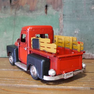 ピックアップ レッド トラック  ブリキのおもちゃ ブリキ製自動車 アメリカン雑貨の画像