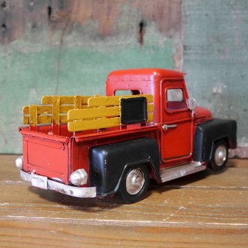 ピックアップ レッド トラック  ブリキのおもちゃ ブリキ製自動車 アメリカン雑貨の画像