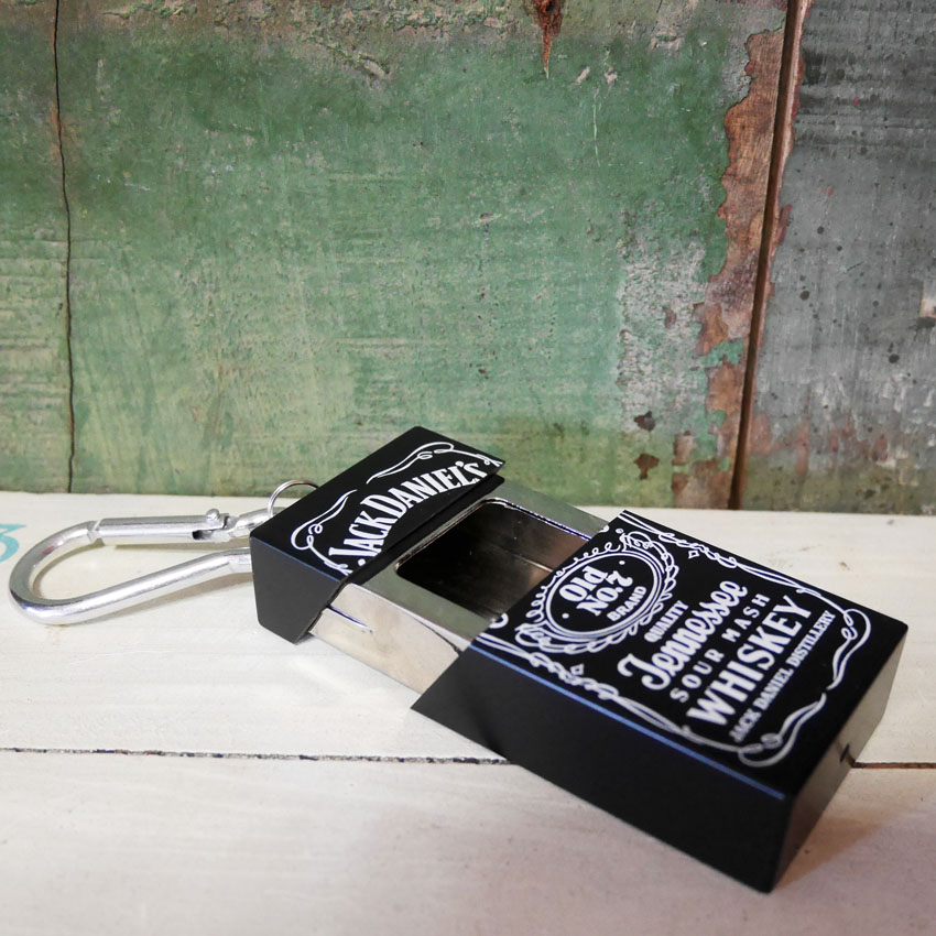 タバコ箱型 携帯灰皿 キーホルダー 灰皿 ジャックダニエル マルボロ　灰皿の画像