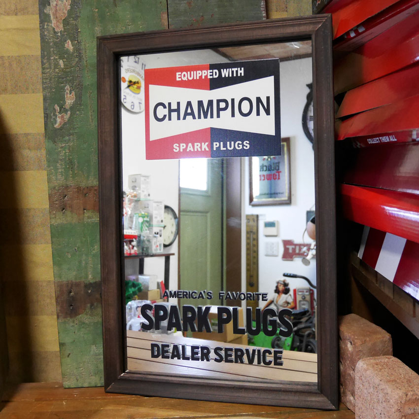 CHAMPION ウッド パブミラー PLUG インテリア ウォールミラー 鏡 チャンピオン アメリカン雑貨の画像
