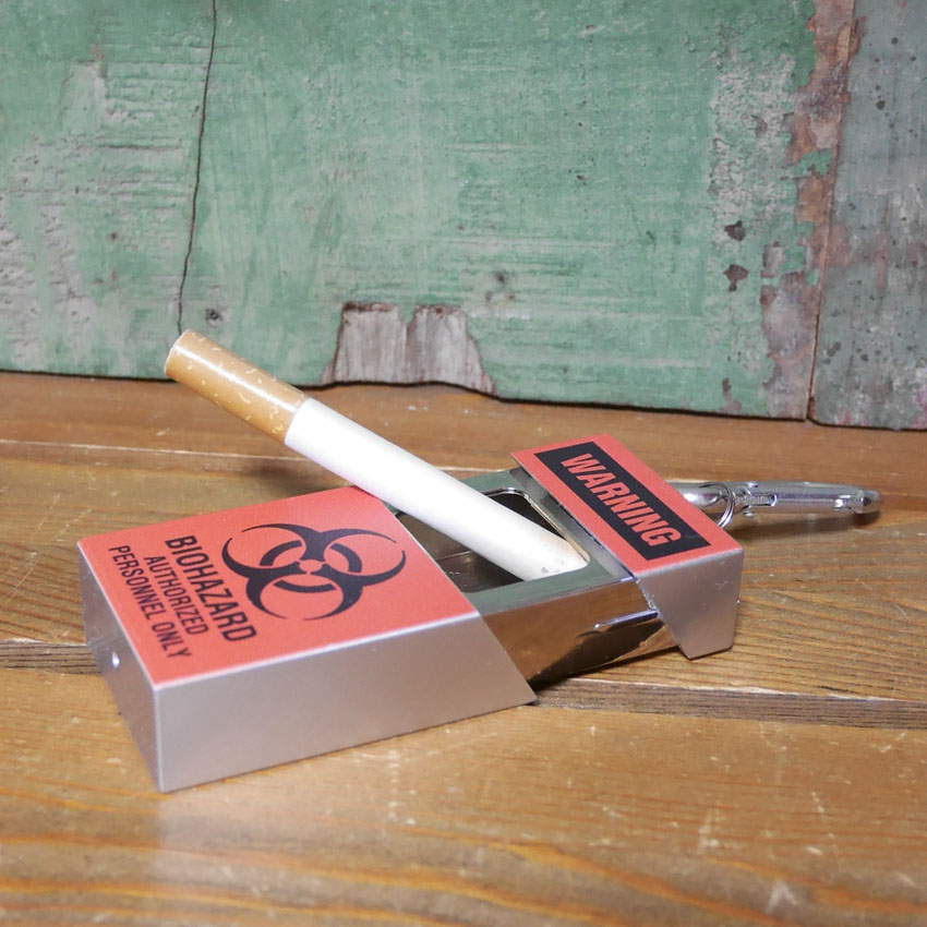 タバコ箱型 携帯灰皿 キーホルダー 灰皿 US.エアフォース　バイオハザード　灰皿の画像