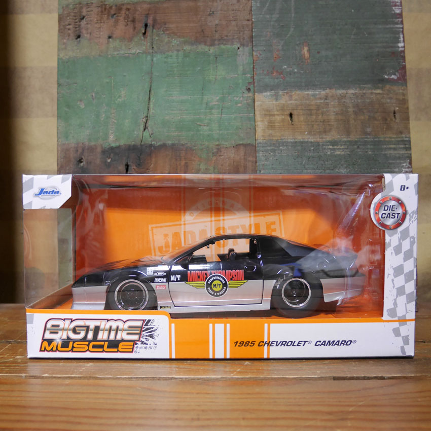 シェビー カマロ Z28 Mickey Thompson 1985 Chevy Camaro 1/24 レトロミニカー シボレー JADA TOYS BTM　アメリカン雑貨の画像