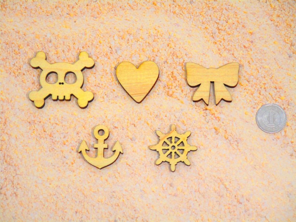 木のパーツ　の画像