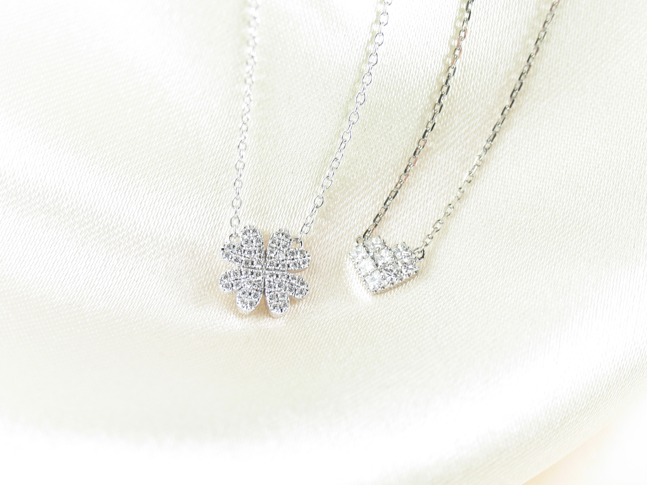 fourheartclover necklace k18wg/diamond(フォーハートクローバー ネックレス k18ホワイトゴールド/ダイア)の画像