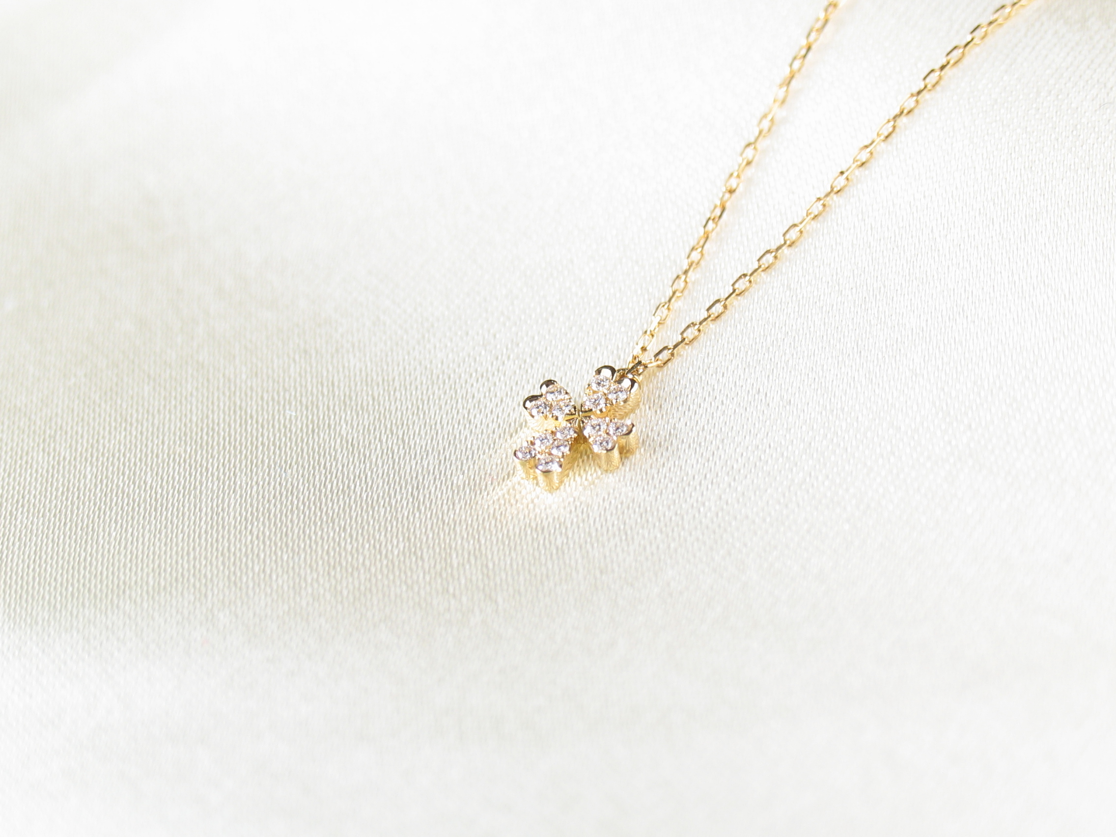 clover cross necklace k18yg/diamond(クローバークロス ネックレス k18イエローゴールド/ダイア)の画像