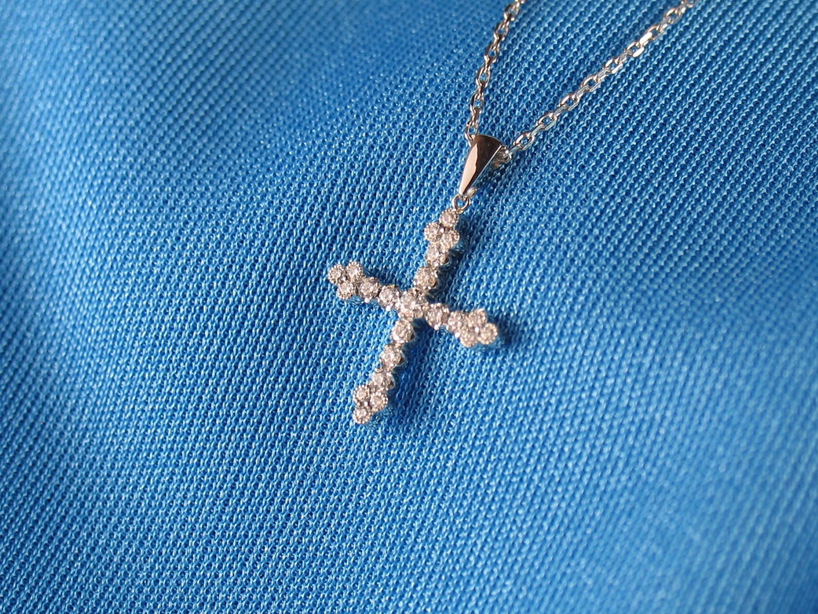 sexyround D cross necklace k18wg/diamond(セクシーラウンド D クロス ネックレス k18ホワイトゴールド/ダイア)の画像