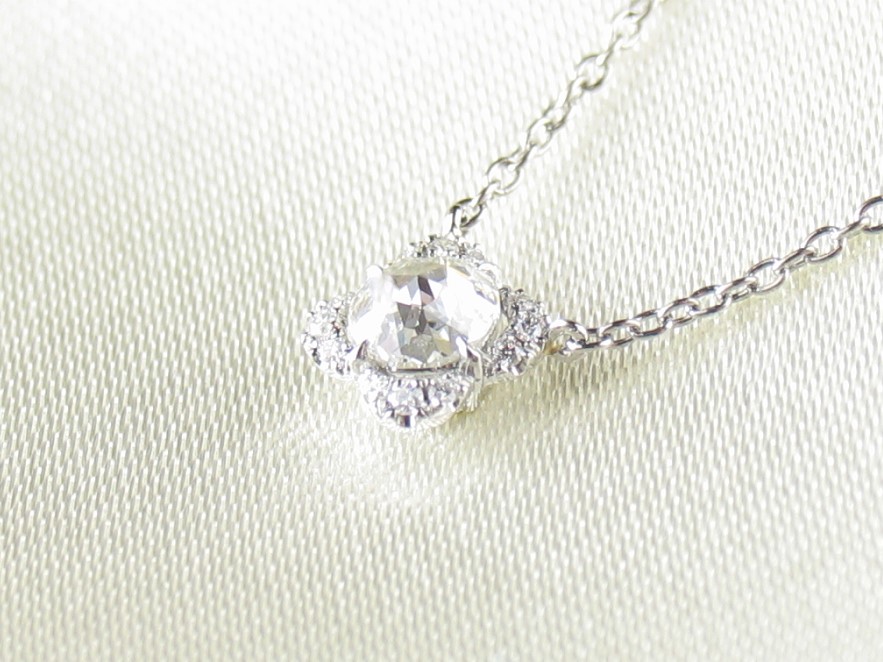 firstrose necklace pt/diamond(ファーストローズ ネックレス プラチナ/ダイア)の画像