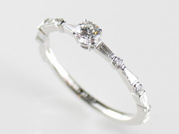 crystalribbonroundtiara ring pt/diamond(クリスタルリボンラウンドティアラ リング プラチナ/ダイア)の画像