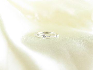 crystalribbonroundtiara ring pt/diamond(クリスタルリボンラウンドティアラ リング プラチナ/ダイア)の画像