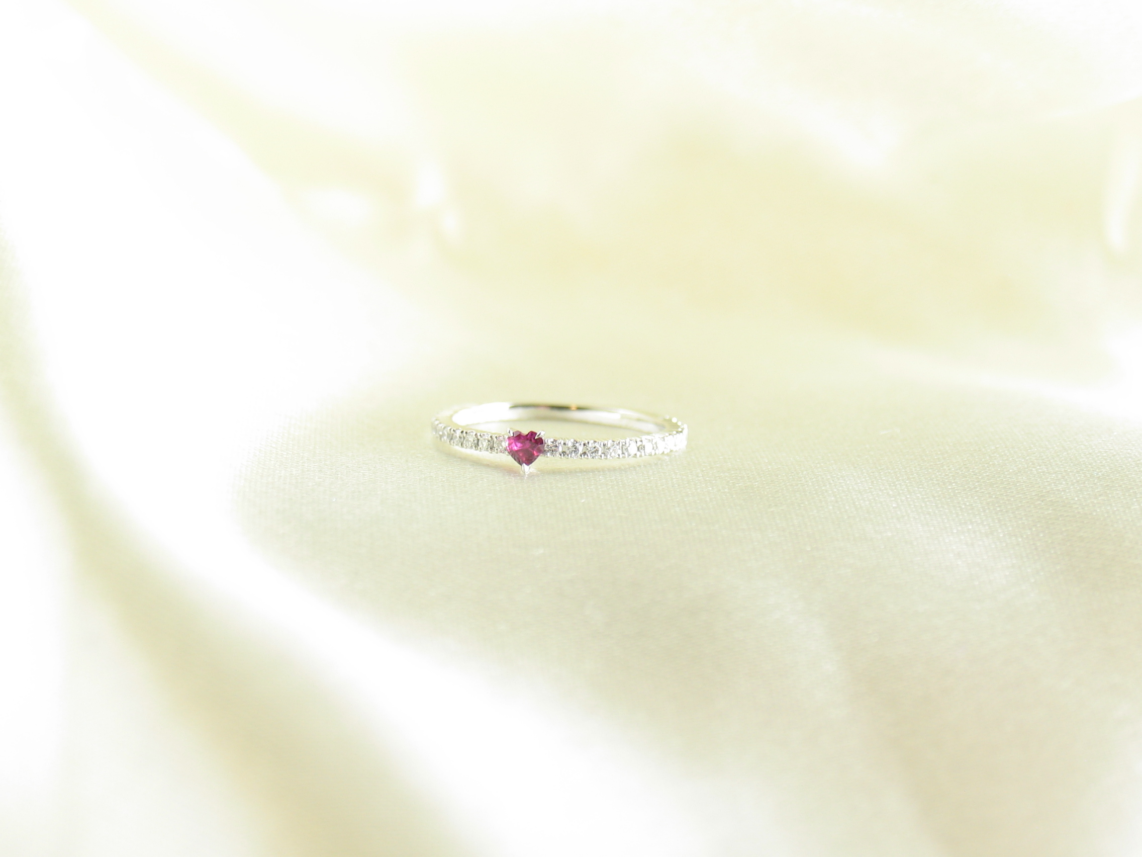 heartrubyvinesetting pinkyring pt/diamond&ruby(ハートルビーバインセッティング ピンキーリング プラチナ/ダイア&ルビー)の画像