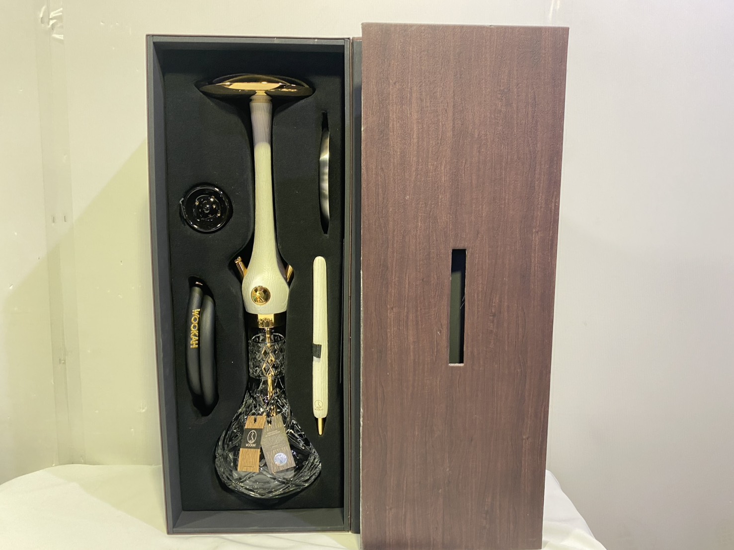 Wookah 24K Gold-Plated White NOX Body / Olives Vase / Black Hose Complete Set