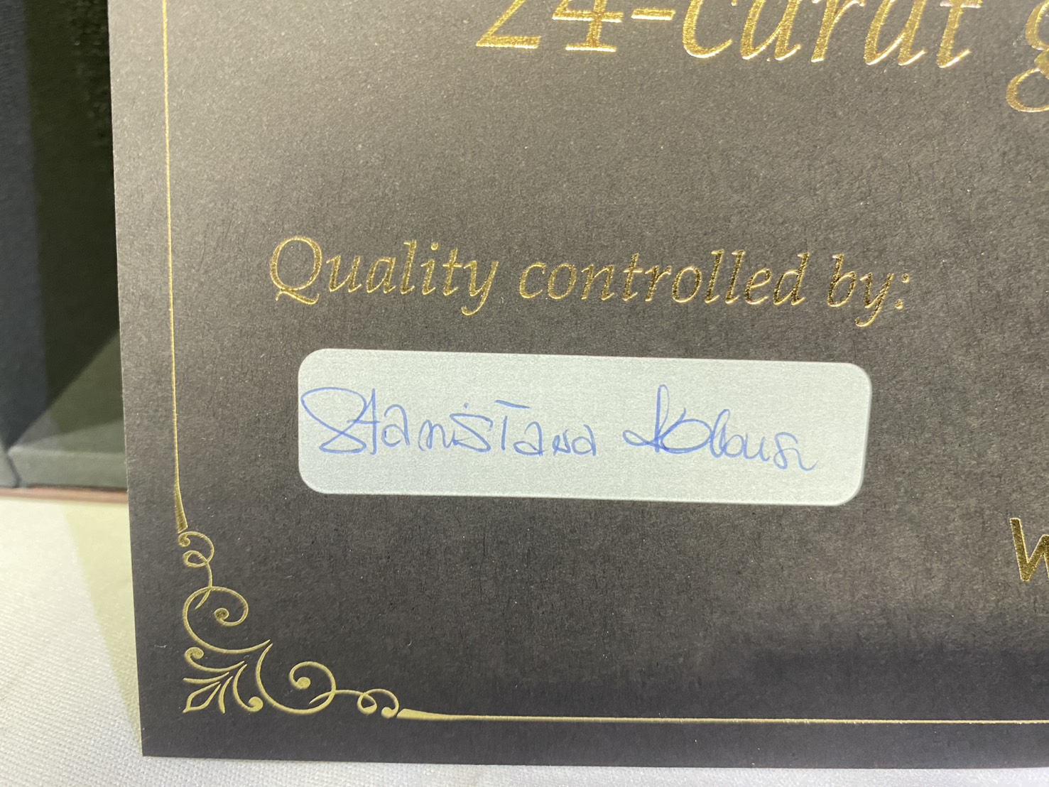 Wookah 24K Gold-Plated White NOX Body / Olives Vase / Black Hose Complete Setの画像