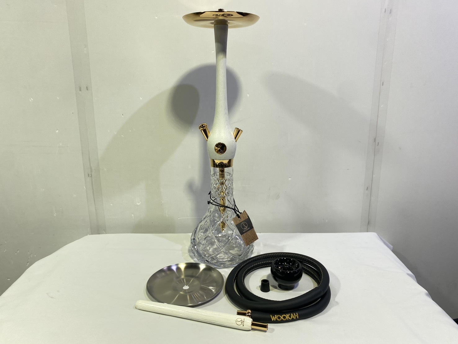Wookah 24K Gold-Plated White NOX Body / Olives Vase / Black Hose Complete Setの画像