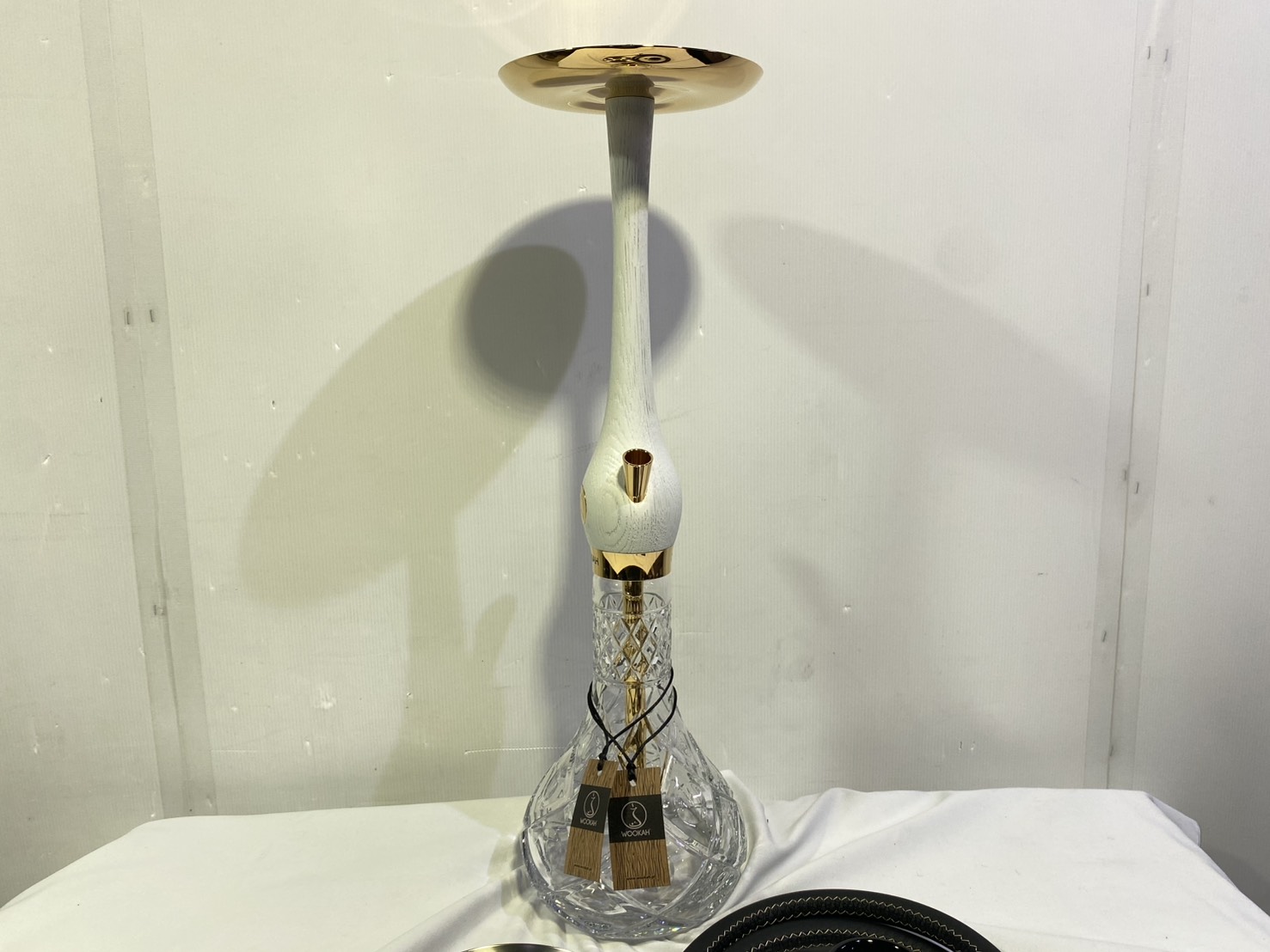 Wookah 24K Gold-Plated White NOX Body / Olives Vase / Black Hose Complete Setの画像