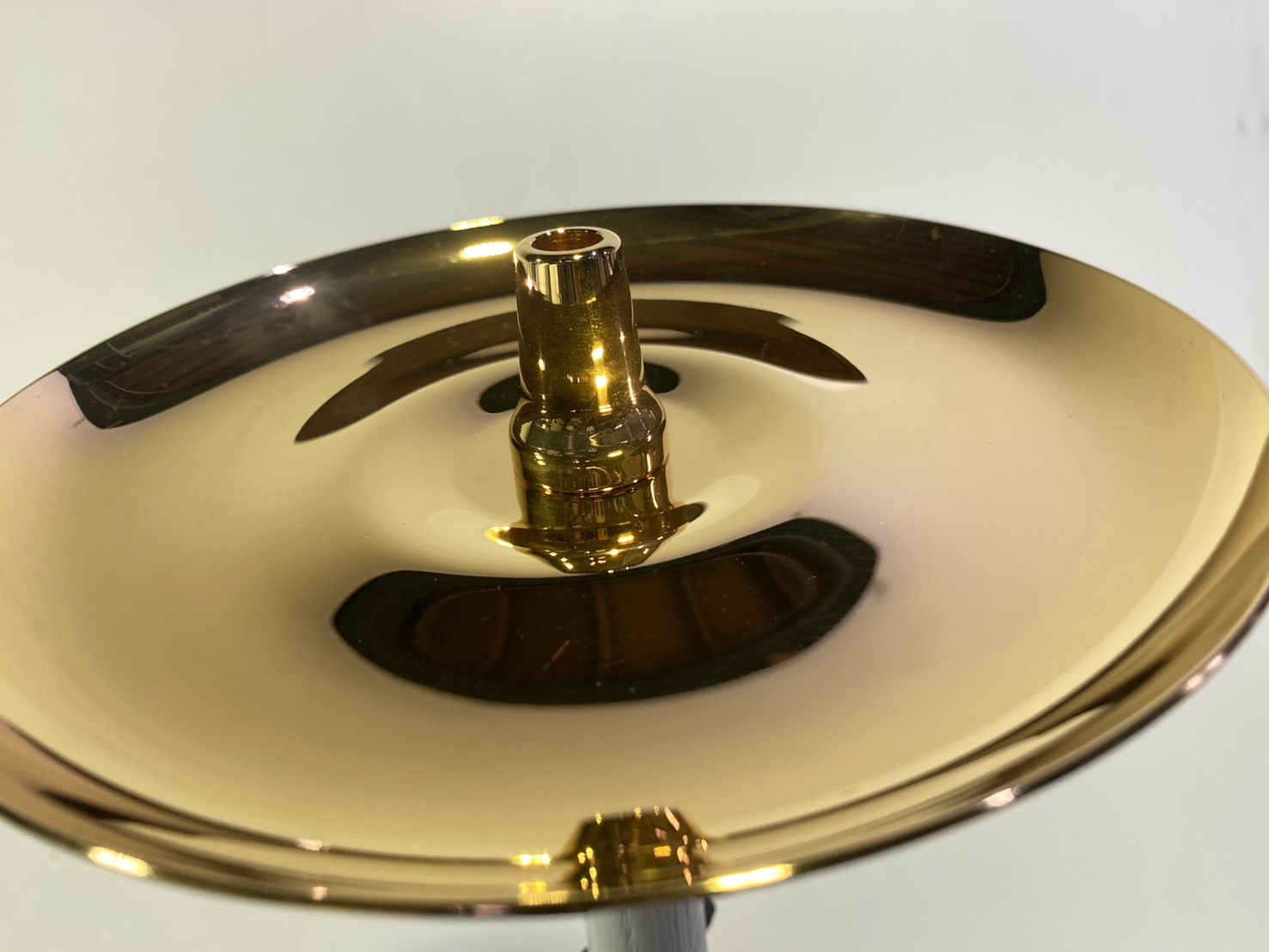 Wookah 24K Gold-Plated White NOX Body / Olives Vase / Black Hose Complete Setの画像