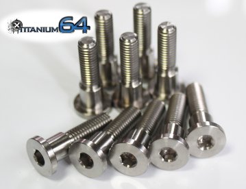 Titanium64 SUZUKI フロントローターボルトの画像