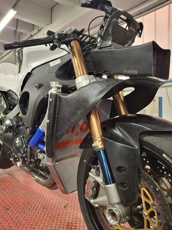 H2O SBKレーシングラジエター　YAMAHA  YZF R9の画像