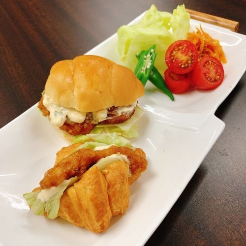 土曜の昼ご飯！サンドイッチセットの画像