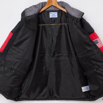 チャンピオン（champion) 　アクションスタイルダウンジャケット　ビックロゴ　スポーツミックスの画像