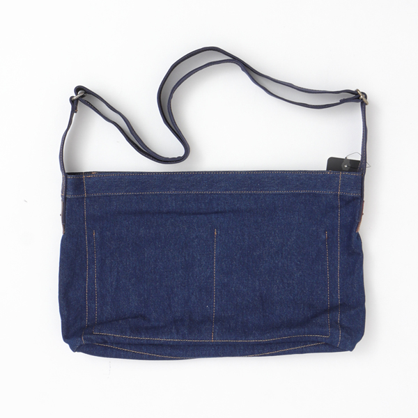 リーバイス LEVI'S 002GV-0001 メッセンジャーバッグ デニム生地 調節可能 の画像